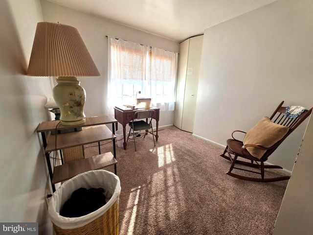 862 HOLLY DR, La Plata, MD 20646