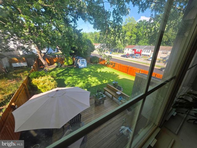 862 HOLLY DR, La Plata, MD 20646