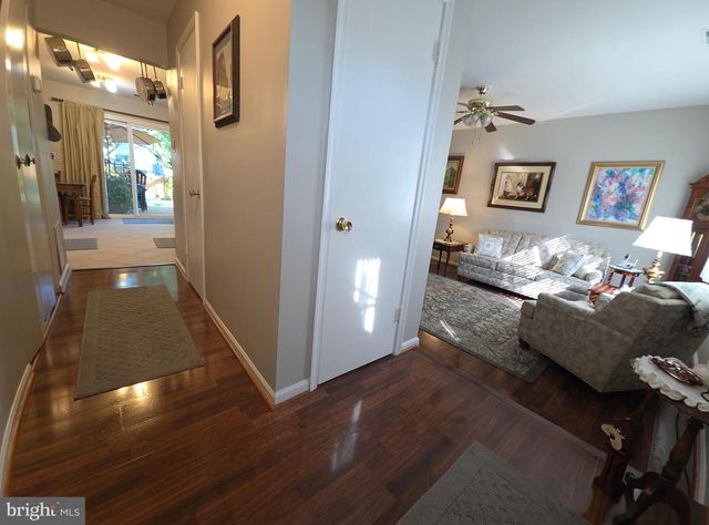 862 HOLLY DR, La Plata, MD 20646