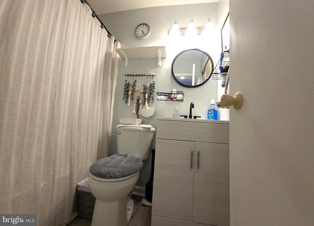 862 HOLLY DR, La Plata, MD 20646