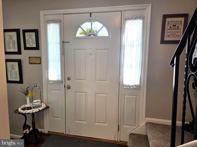 862 HOLLY DR, La Plata, MD 20646