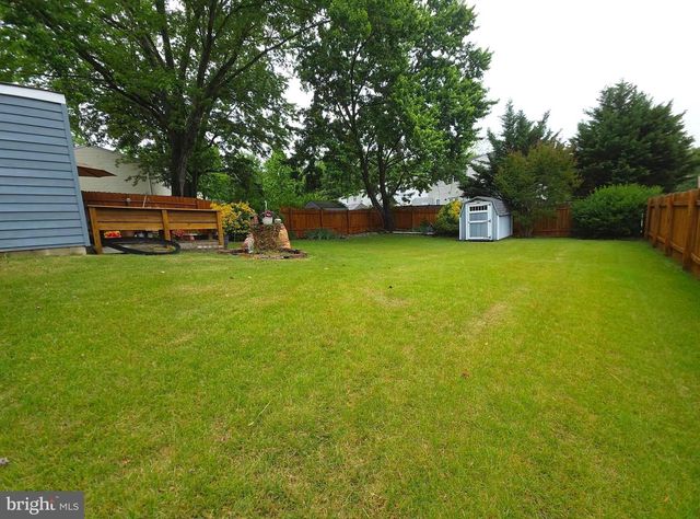 862 HOLLY DR, La Plata, MD 20646