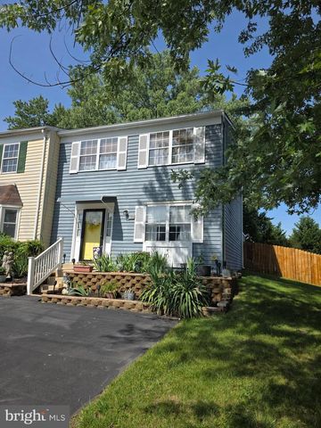 862 HOLLY DR, La Plata, MD 20646