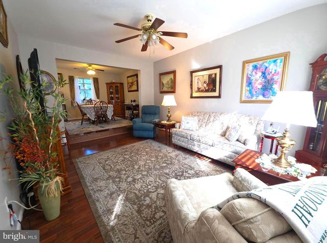 862 HOLLY DR, La Plata, MD 20646