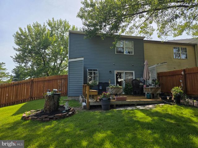 862 HOLLY DR, La Plata, MD 20646