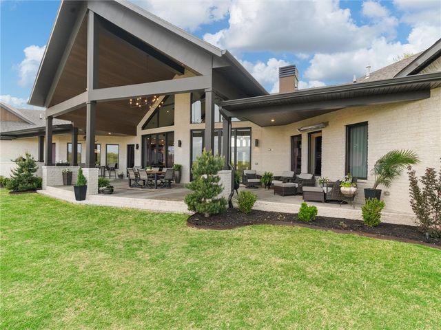 15456 & 15458 Brightwater Crossing, Rogers, AR 72756