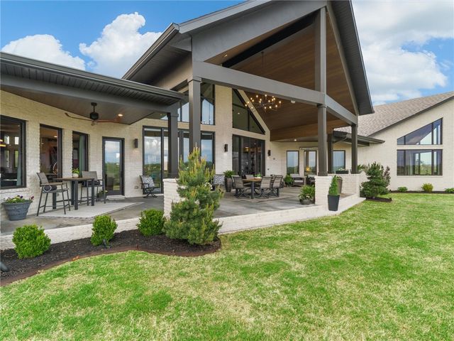 15456 & 15458 Brightwater Crossing, Rogers, AR 72756