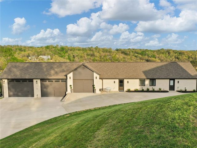 15456 & 15458 Brightwater Crossing, Rogers, AR 72756