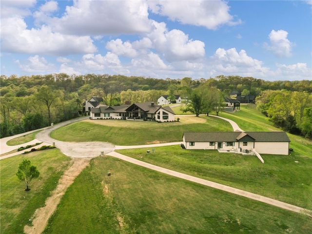15456 & 15458 Brightwater Crossing, Rogers, AR 72756