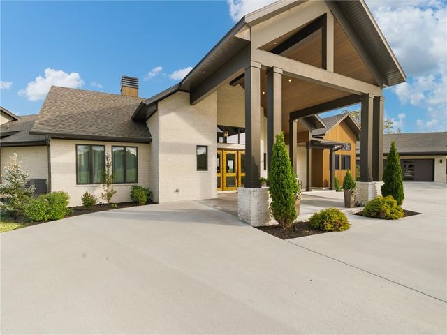 15456 & 15458 Brightwater Crossing, Rogers, AR 72756