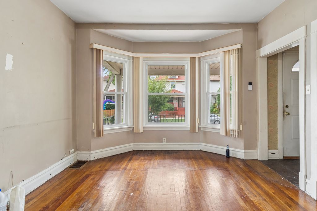 4541 N HARDING Avenue, Chicago, IL 60625 — photo 2