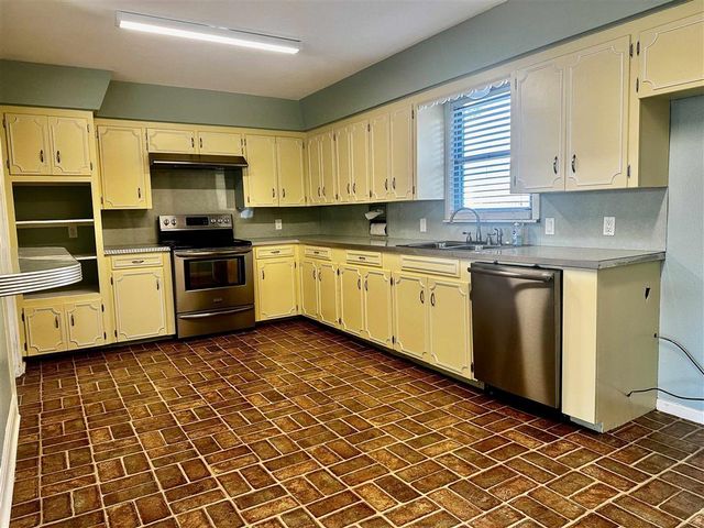 2529 Aster Street, Lake Charles, LA 70601