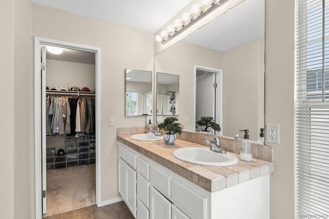 332 Monte Vista, Oceanside, CA 92057