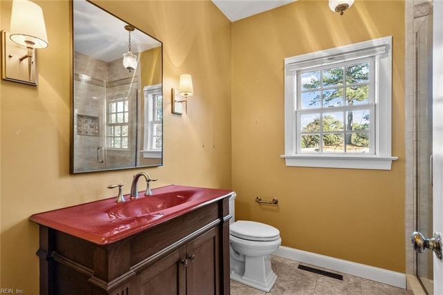 2152 Lords LNDG, Virginia Beach, VA 23454