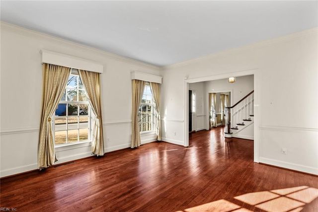2152 Lords LNDG, Virginia Beach, VA 23454