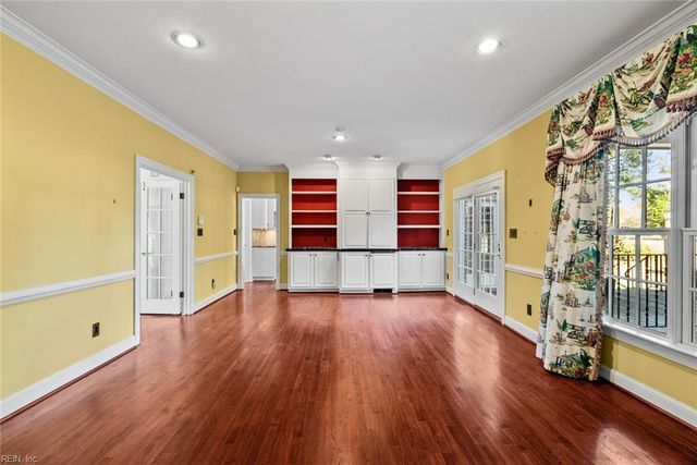 2152 Lords LNDG, Virginia Beach, VA 23454