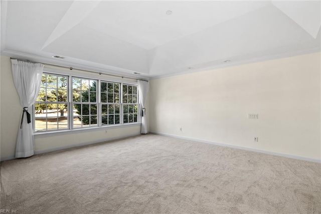 2152 Lords LNDG, Virginia Beach, VA 23454