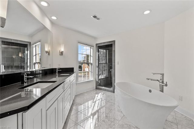 2152 Lords LNDG, Virginia Beach, VA 23454