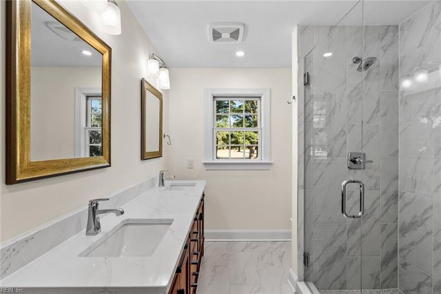 2152 Lords LNDG, Virginia Beach, VA 23454