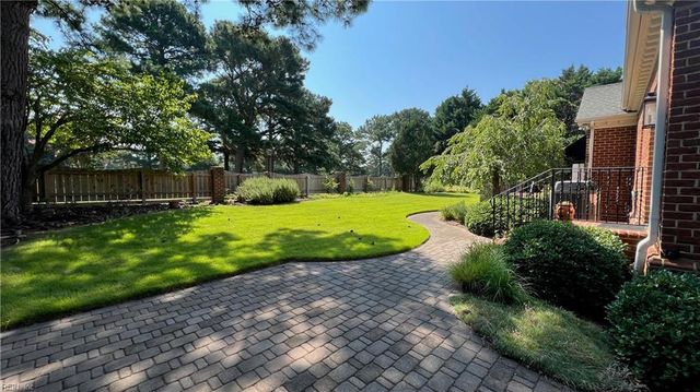 2152 Lords LNDG, Virginia Beach, VA 23454