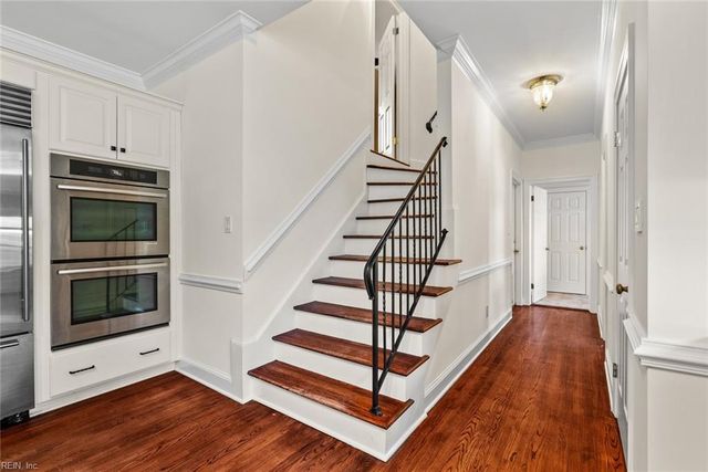 2152 Lords LNDG, Virginia Beach, VA 23454