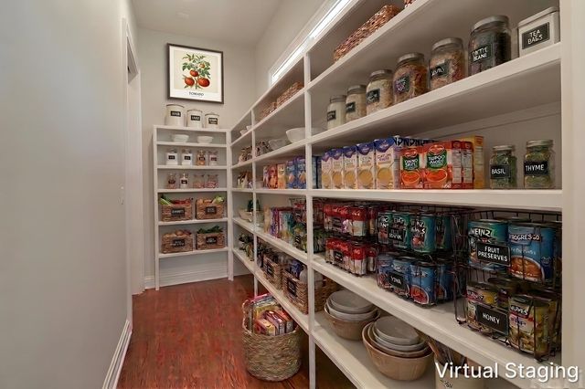 8806 WHISPERING PINES Trail, Woodstock, IL 60098