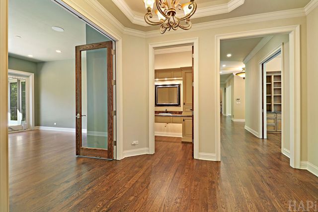 8806 WHISPERING PINES Trail, Woodstock, IL 60098