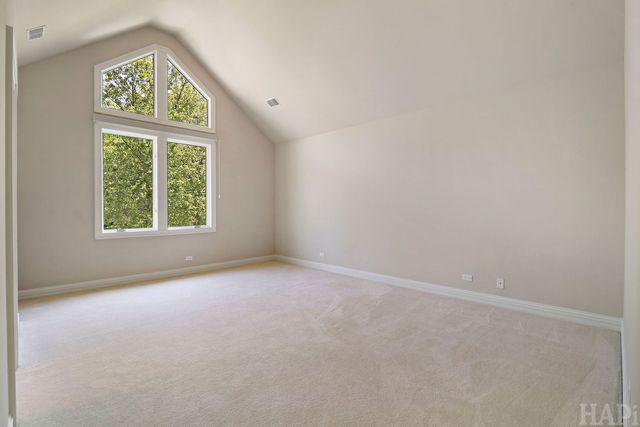 8806 WHISPERING PINES Trail, Woodstock, IL 60098