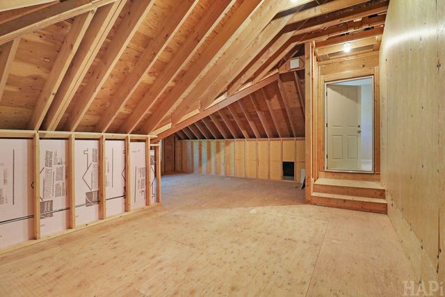 8806 WHISPERING PINES Trail, Woodstock, IL 60098
