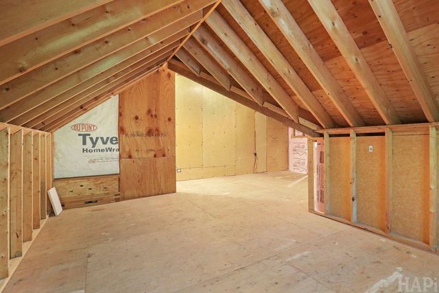 8806 WHISPERING PINES Trail, Woodstock, IL 60098