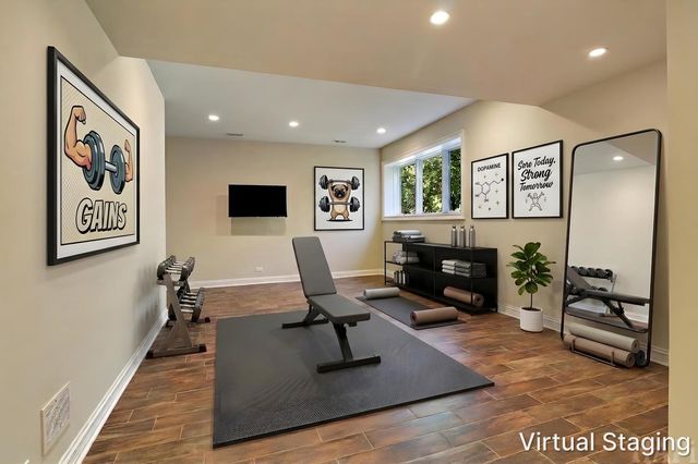 8806 WHISPERING PINES Trail, Woodstock, IL 60098