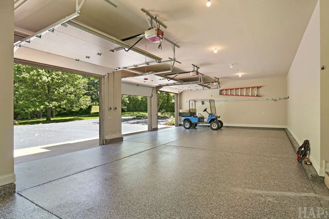 8806 WHISPERING PINES Trail, Woodstock, IL 60098