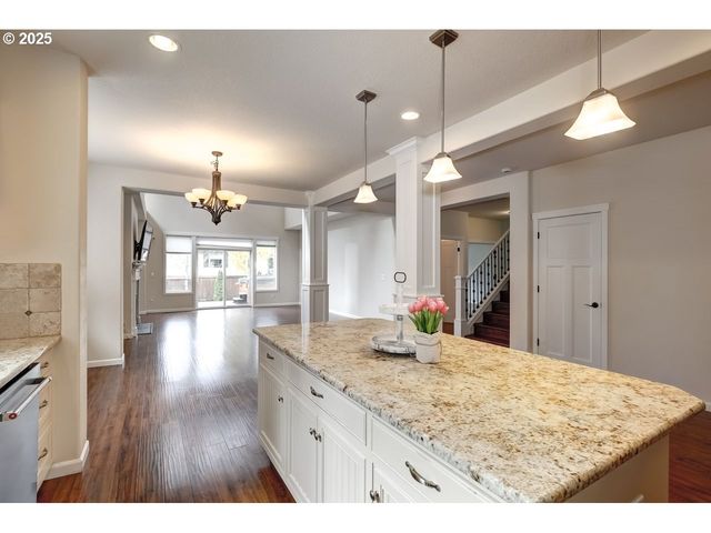 17647 HARDENBROOK Ave, Sandy, OR 97055