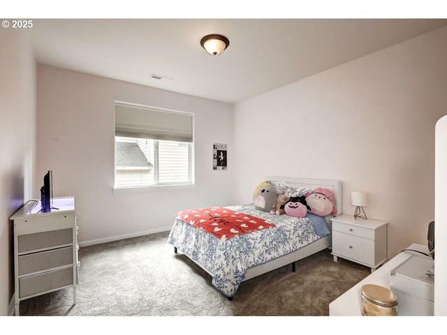 17647 HARDENBROOK Ave, Sandy, OR 97055