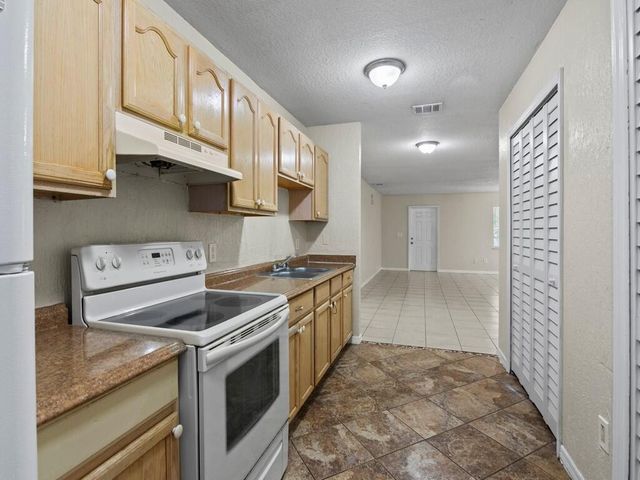 605 Dundas Court, Fort Pierce, FL 34950