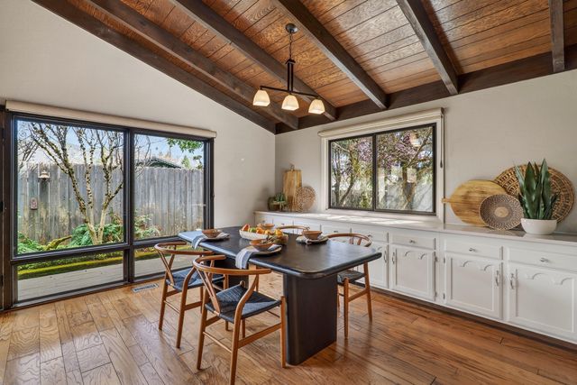 711 NW Amelia Drive, Grants Pass, OR 97526