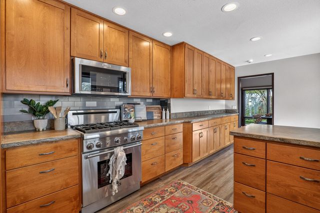 711 NW Amelia Drive, Grants Pass, OR 97526