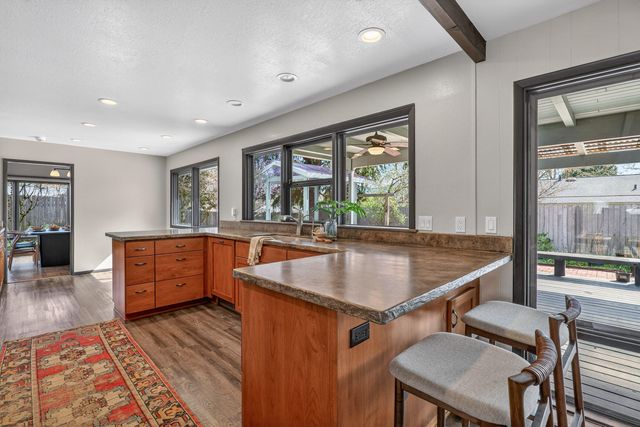 711 NW Amelia Drive, Grants Pass, OR 97526