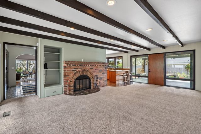 711 NW Amelia Drive, Grants Pass, OR 97526