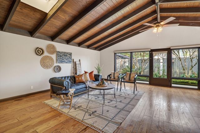 711 NW Amelia Drive, Grants Pass, OR 97526