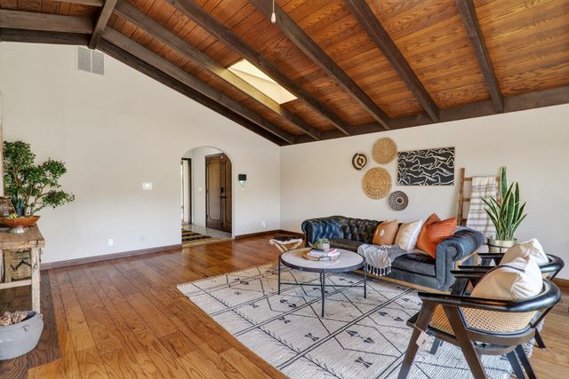 711 NW Amelia Drive, Grants Pass, OR 97526