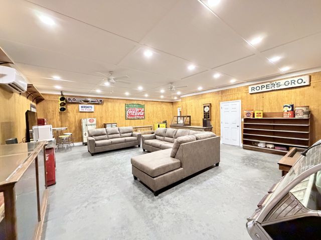 10650 Lascassas Pike, Milton, TN 37118