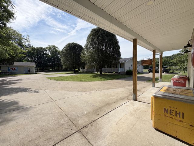 10650 Lascassas Pike, Milton, TN 37118