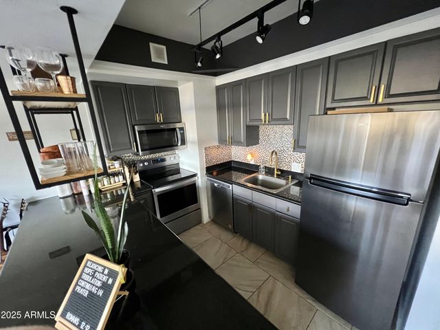 4750 N CENTRAL Avenue 1N, Phoenix, AZ 85012