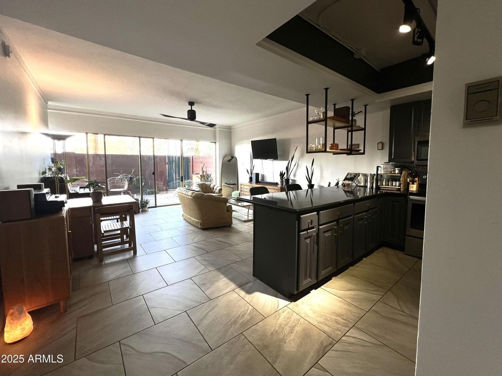 4750 N CENTRAL Avenue 1N, Phoenix, AZ 85012 — photo 2