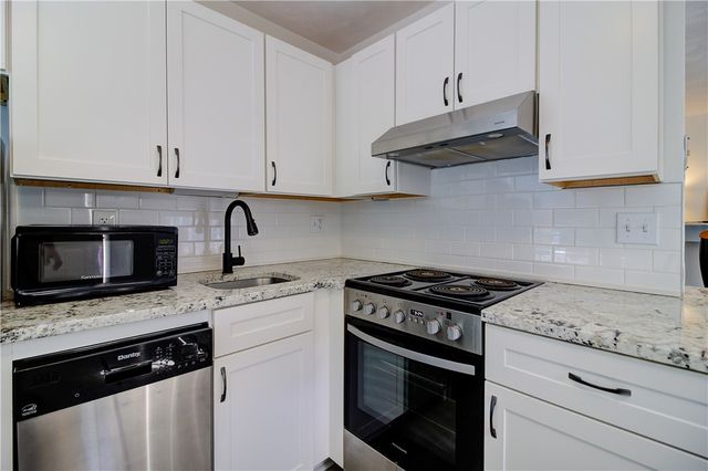 55 Jastram Street, Providence, RI 02908
