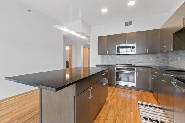 1240 S 2nd Street 225, Minneapolis, MN 55415