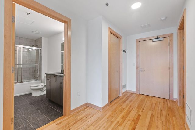 1240 S 2nd Street 225, Minneapolis, MN 55415
