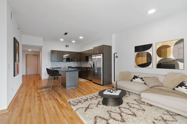 1240 S 2nd Street 225, Minneapolis, MN 55415