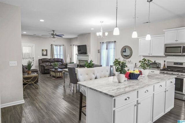 709 SHELBY FARMS PLACE, Alabaster, AL 35007